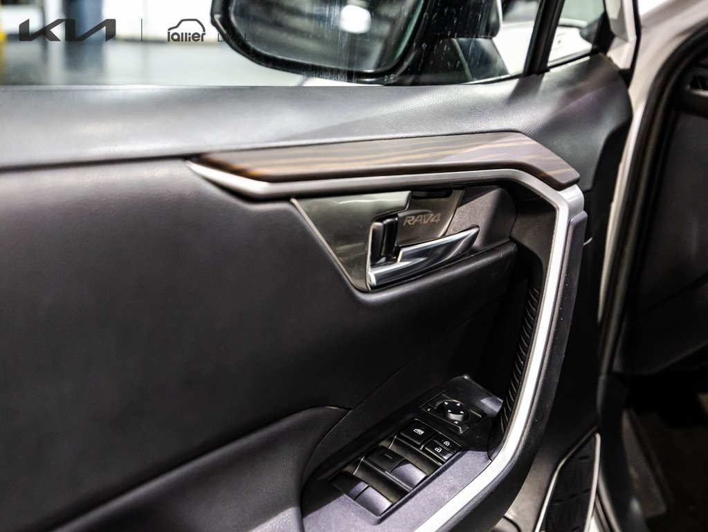 Toyota RAV4 XLE 2021 à , Québec - 11 - w1024h768px