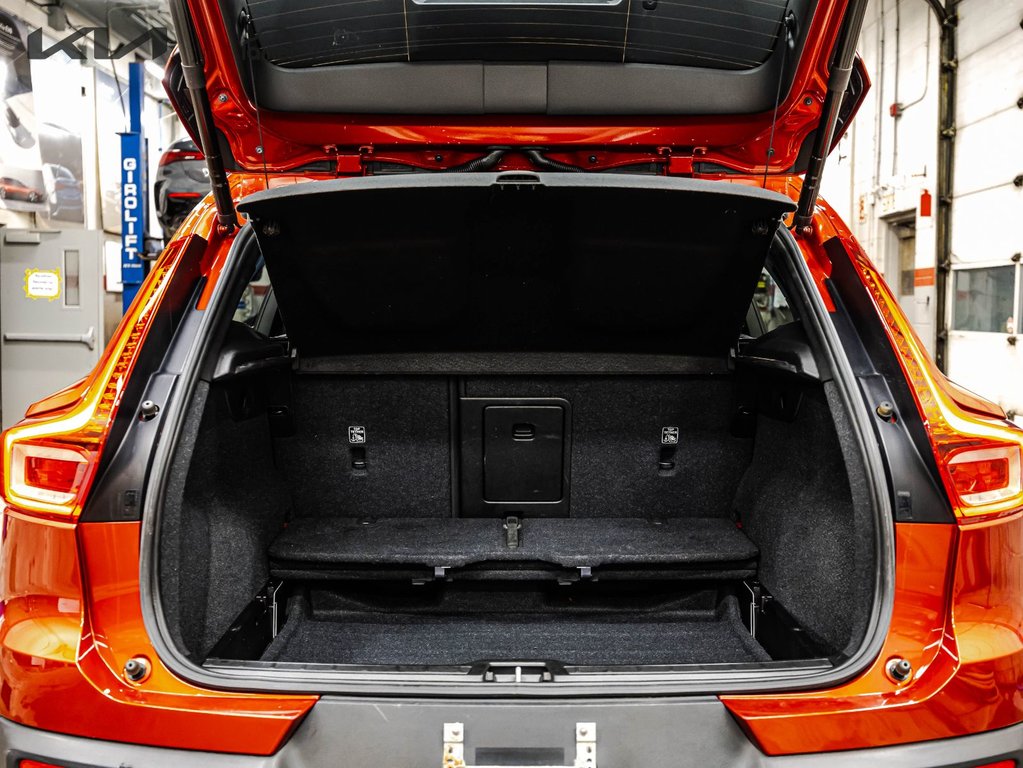 Volvo XC40 Momentum 2020 à Montréal, Québec - 16 - w1024h768px