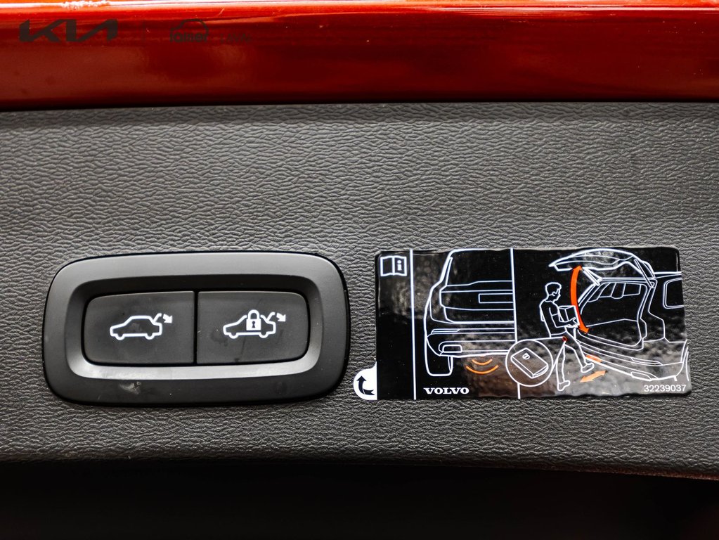 Volvo XC40 Momentum 2020 à Montréal, Québec - 20 - w1024h768px