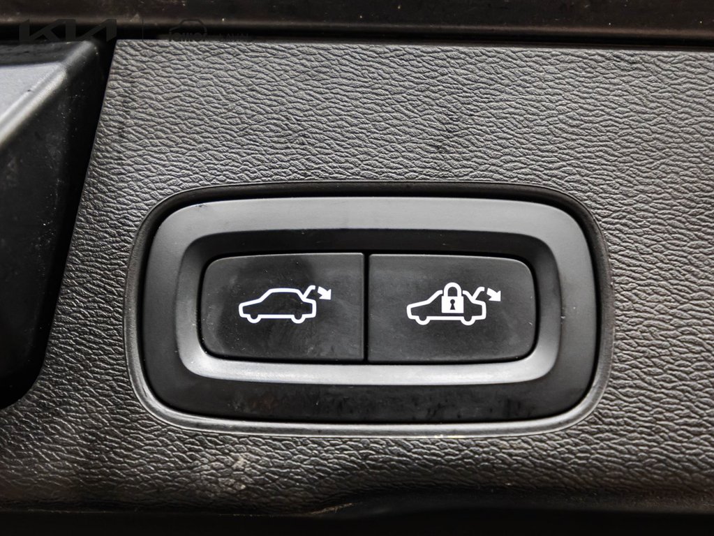 Volvo XC60 Momentum 2021 à Montréal, Québec - 15 - w1024h768px