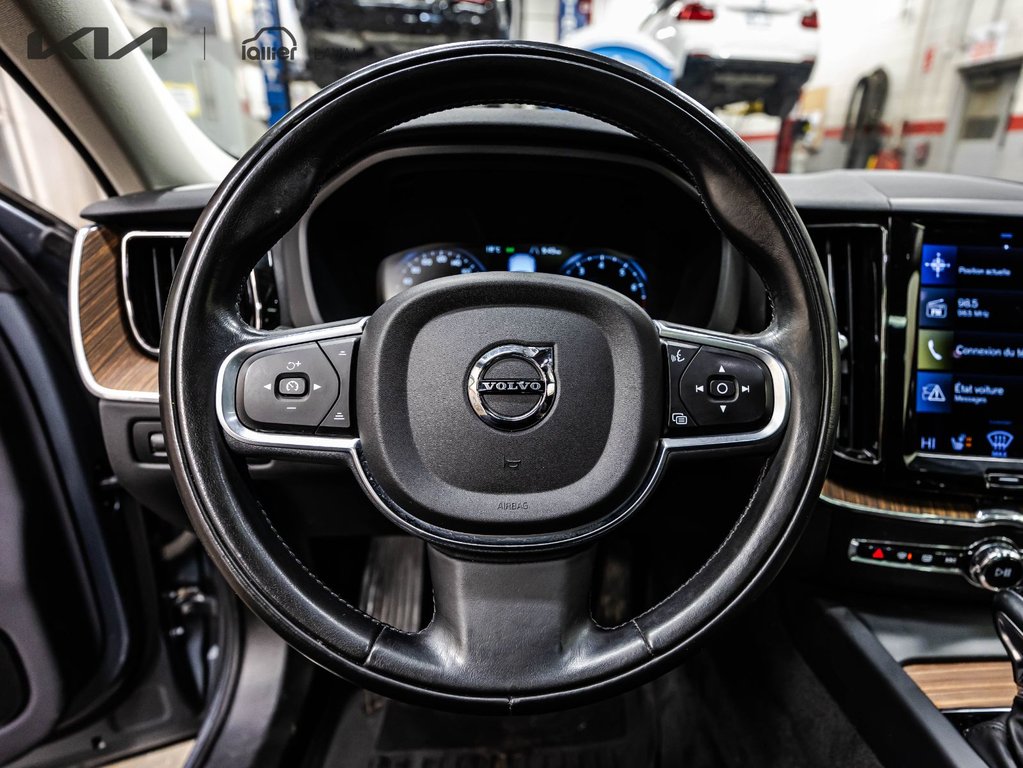 Volvo XC60 Momentum 2021 à Montréal, Québec - 23 - w1024h768px
