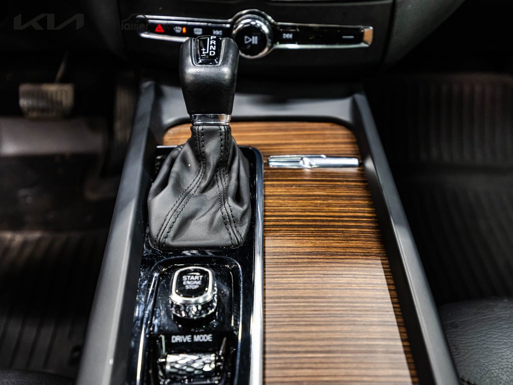 Volvo XC60 Momentum 2021 à Montréal, Québec - 26 - w1024h768px