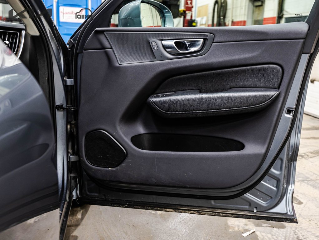 Volvo XC60 Momentum 2021 à Montréal, Québec - 17 - w1024h768px