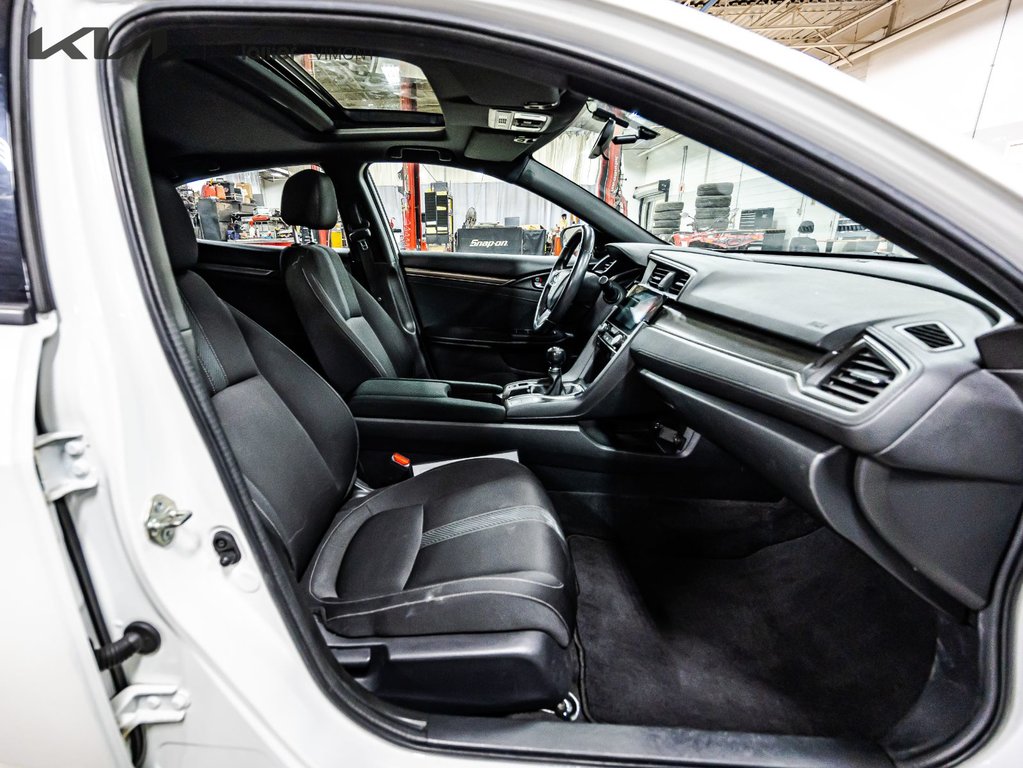 Honda Civic Hatchback Sport 2017 à , Québec - 9 - w1024h768px