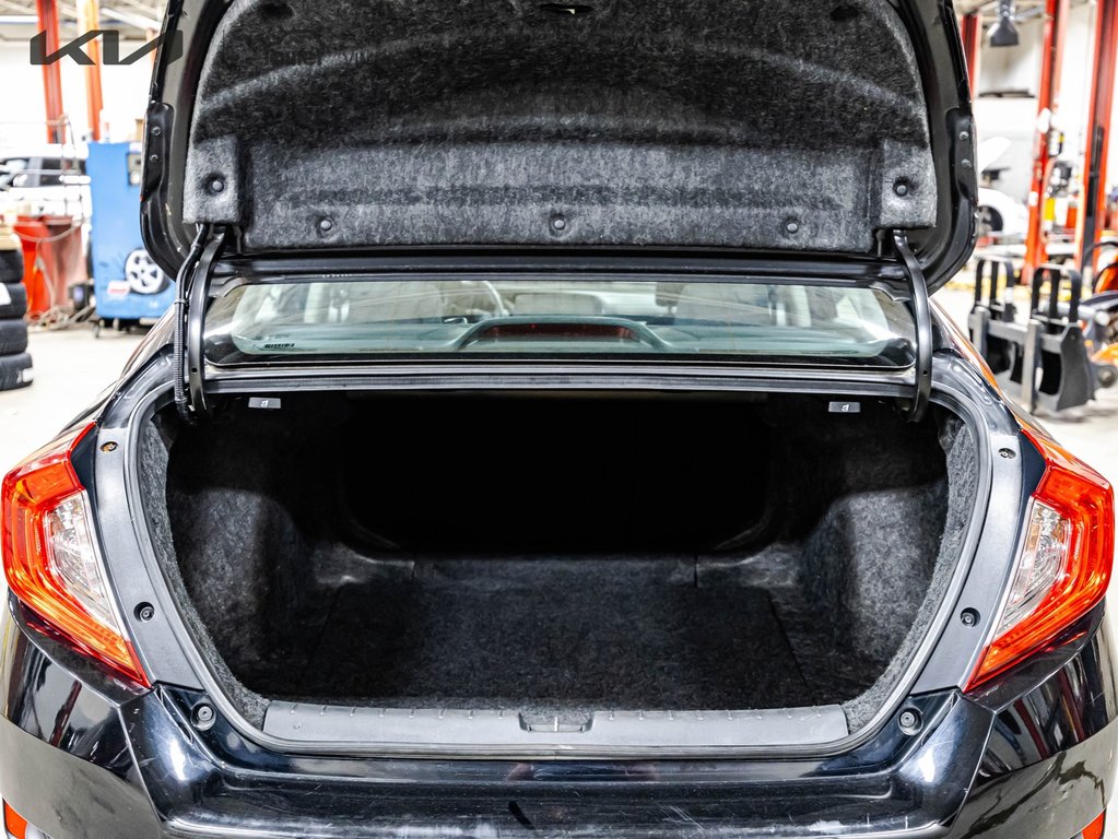 Honda Civic Sedan LX 2016 à , Québec - 24 - w1024h768px