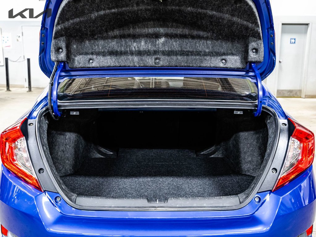 Honda Civic Sedan Sport 2019 à , Québec - 25 - w1024h768px