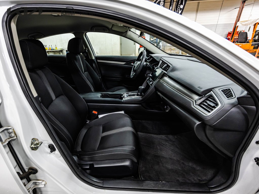 Honda Civic Sedan LX 2019 à , Québec - 11 - w1024h768px