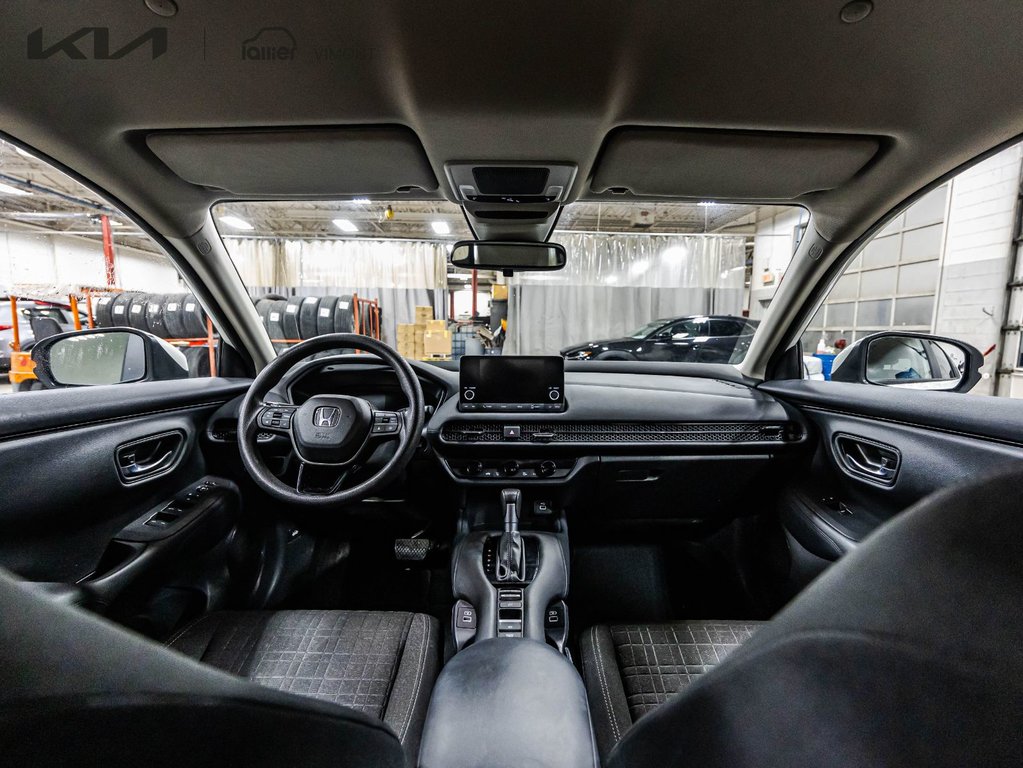Honda HR-V LX 2023 à , Québec - 8 - w1024h768px