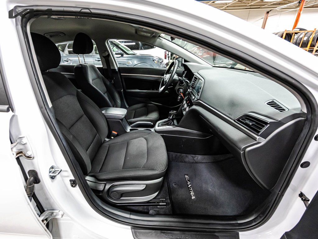 Hyundai Elantra Preferred 2020 à , Québec - 9 - w1024h768px
