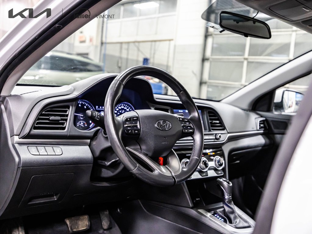 Hyundai Elantra Preferred 2020 à , Québec - 19 - w1024h768px