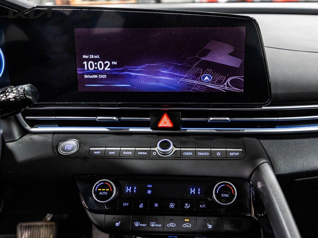 Hyundai Elantra Luxury 2023 à , Québec - 12 - w1024h768px