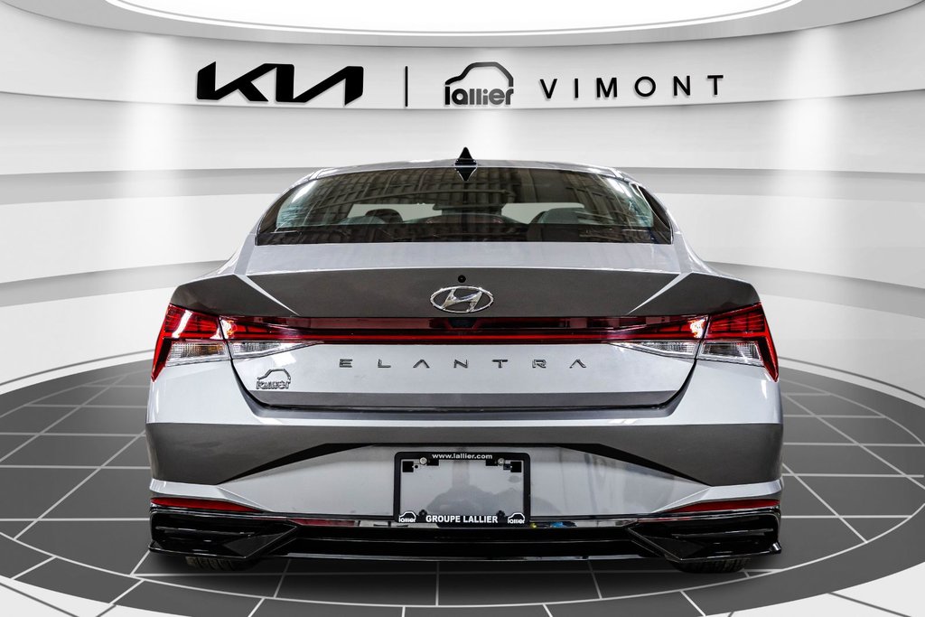 Hyundai Elantra Luxury 2023 à , Québec - 14 - w1024h768px