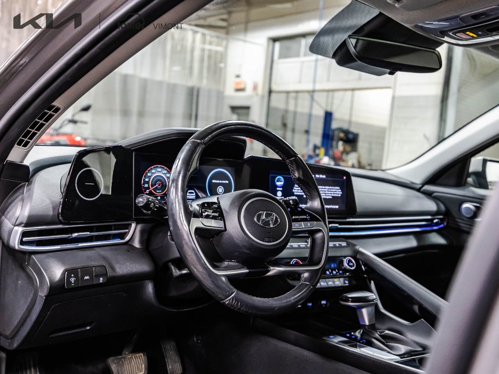 Hyundai Elantra Luxury 2023 à , Québec - 19 - w1024h768px