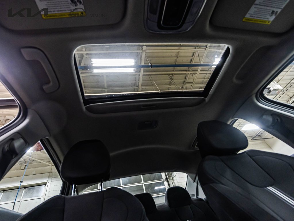 Hyundai Elantra Preferred 2023 à Montréal, Québec - 12 - w1024h768px