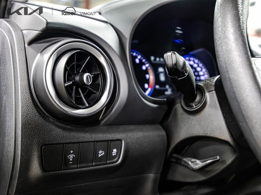 Hyundai Kona Essential 2022 à , Québec - 22 - w1024h768px