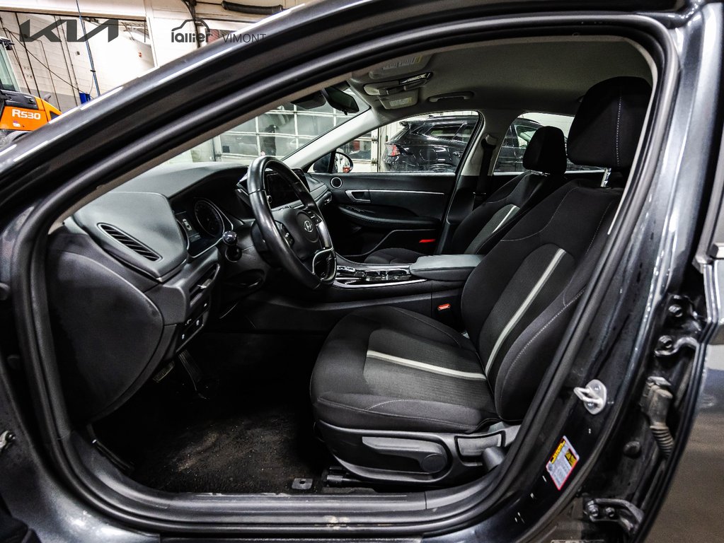 Hyundai Sonata Preferred 2023 à , Québec - 8 - w1024h768px