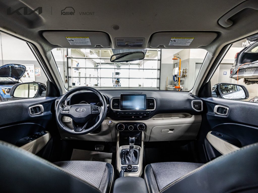Hyundai Venue Urban 2022 à , Québec - 15 - w1024h768px