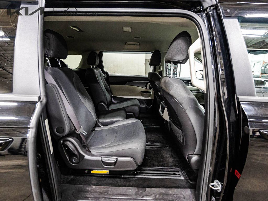 Kia Carnival LX 2023 à , Québec - 11 - w1024h768px