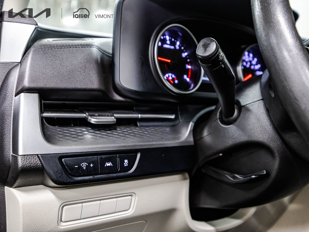 Kia Carnival LX 2023 à , Québec - 24 - w1024h768px