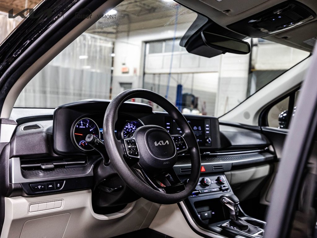 Kia Carnival LX 2023 à , Québec - 21 - w1024h768px