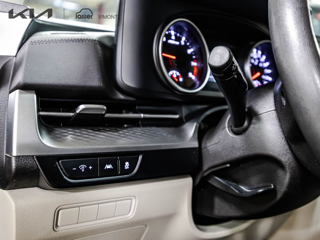 Kia Carnival LX 2023 à , Québec - 23 - w1024h768px