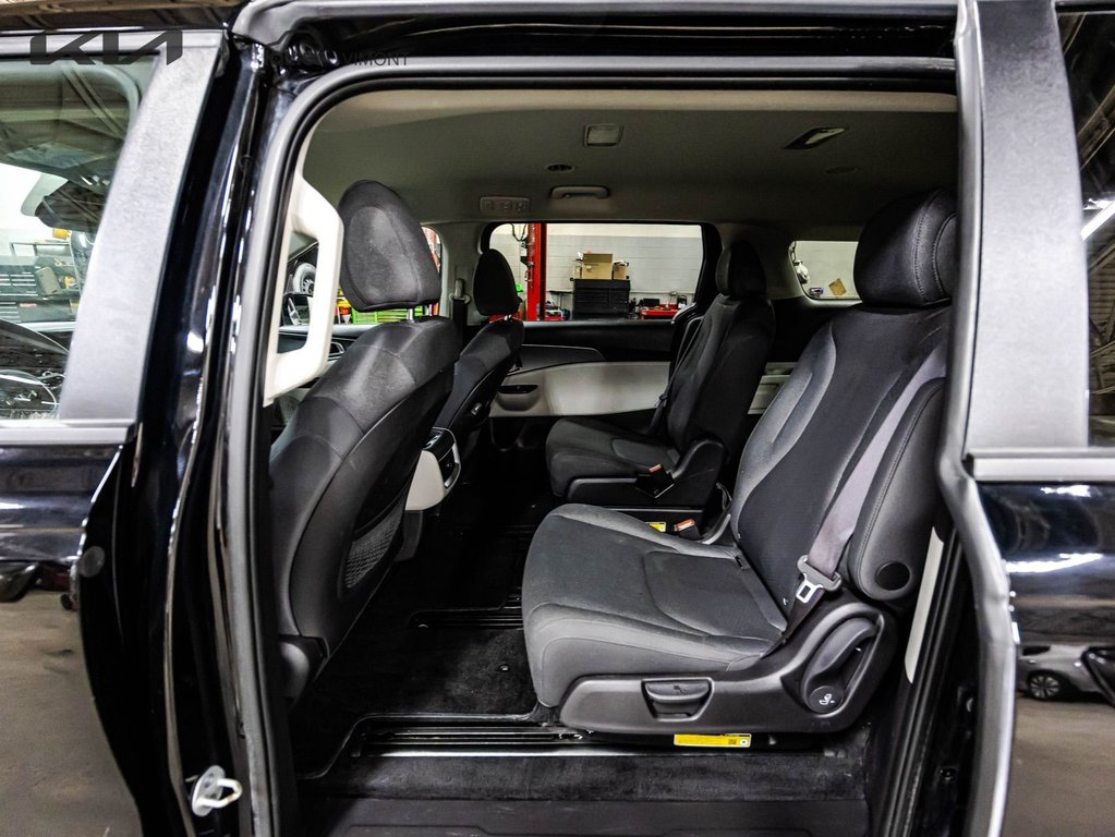 Kia Carnival LX 2023 à , Québec - 9 - w1024h768px