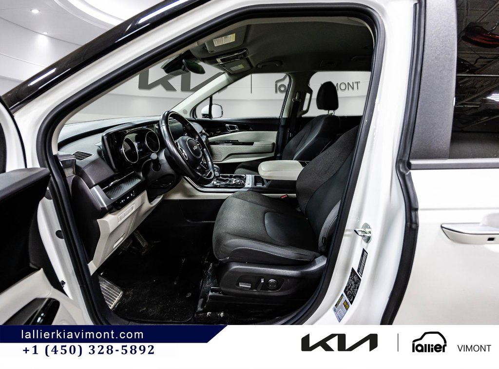 Kia Carnival LX+ 2024 à Montréal, Québec - 9 - w1024h768px