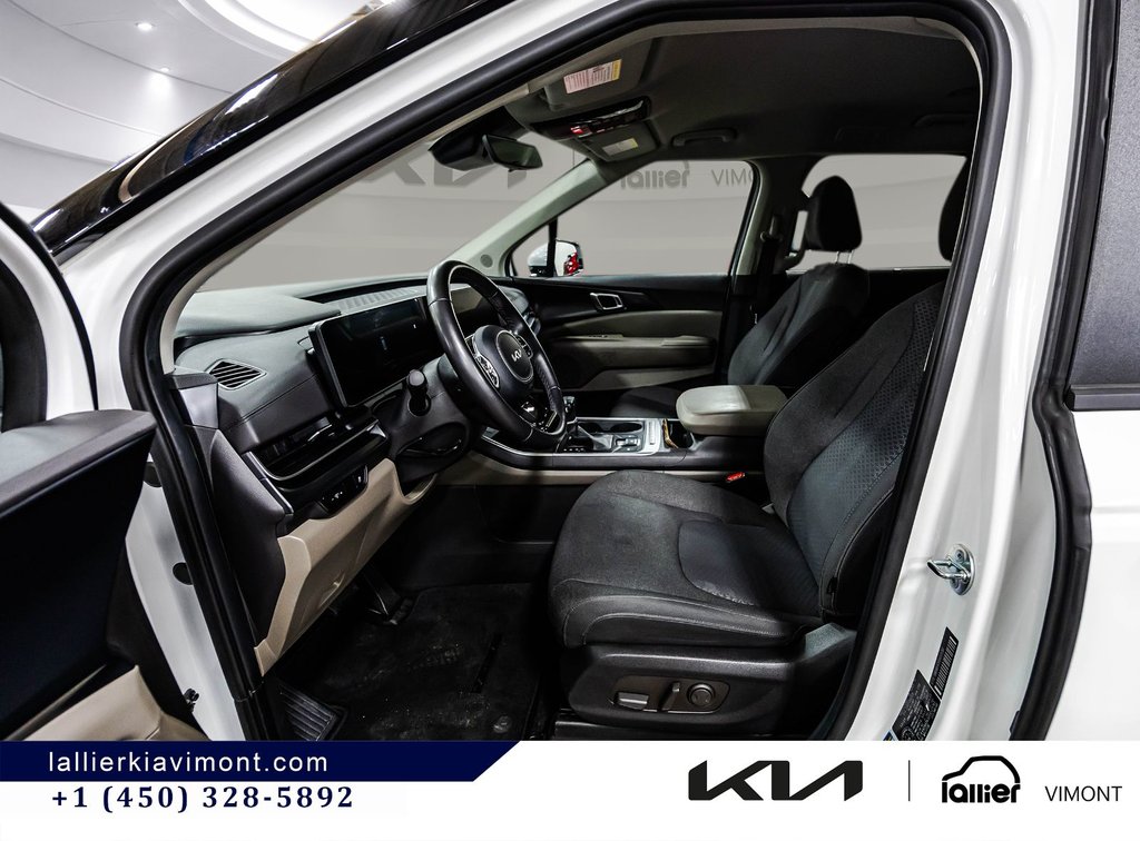 2025 Kia Carnival LX+ in Montréal, Quebec - 9 - w1024h768px