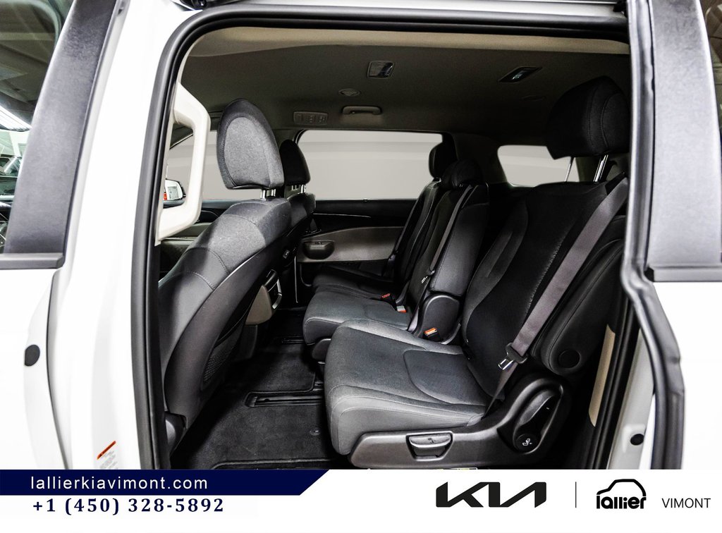 2025 Kia Carnival LX+ in Montréal, Quebec - 10 - w1024h768px