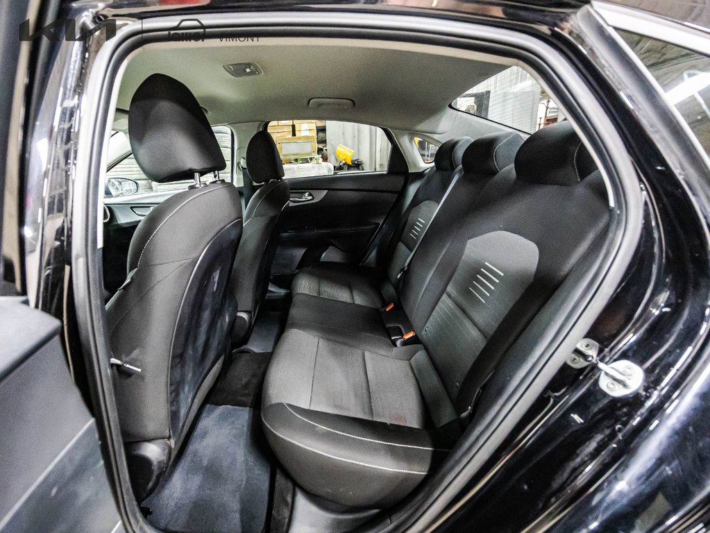 2020 Kia Forte LX in Montréal, Quebec - 10 - w1024h768px