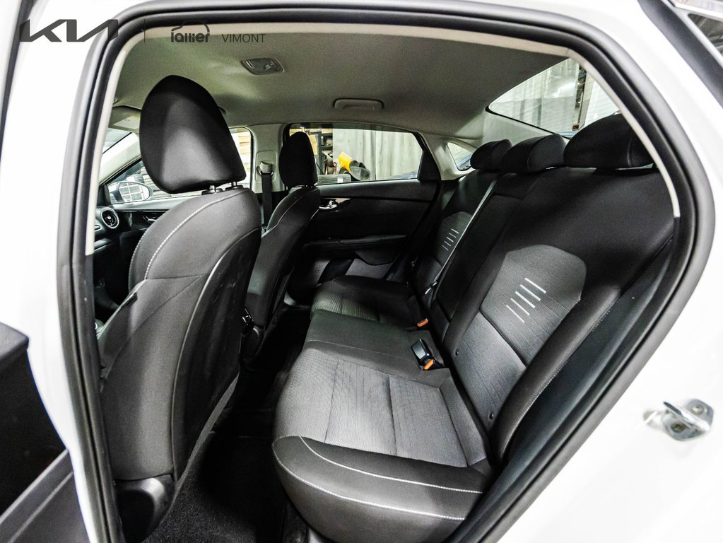 2021 Kia Forte EX in Montréal, Quebec - 10 - w1024h768px