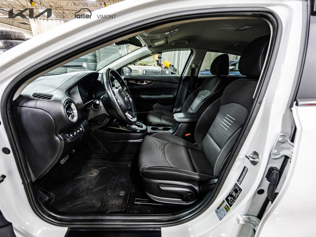 2021 Kia Forte EX in Montréal, Quebec - 9 - w1024h768px