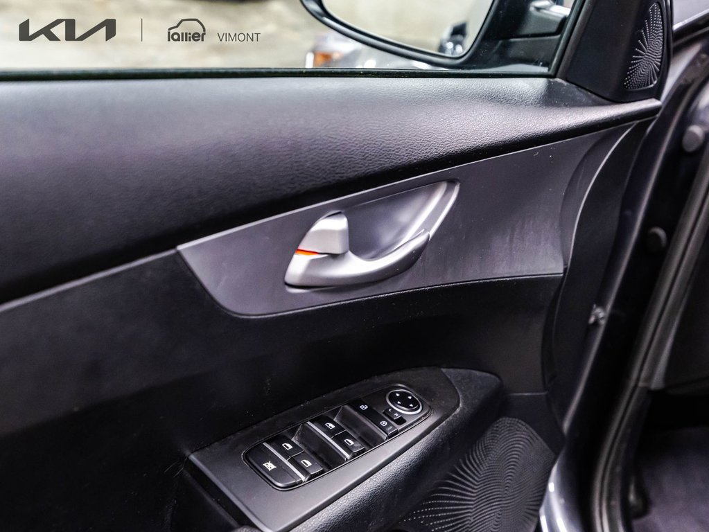 2022 Kia Forte LX in , Quebec - 11 - w1024h768px