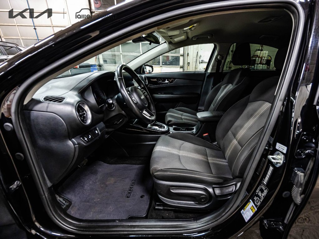 Kia Forte EX 2022 à Montréal, Québec - 9 - w1024h768px