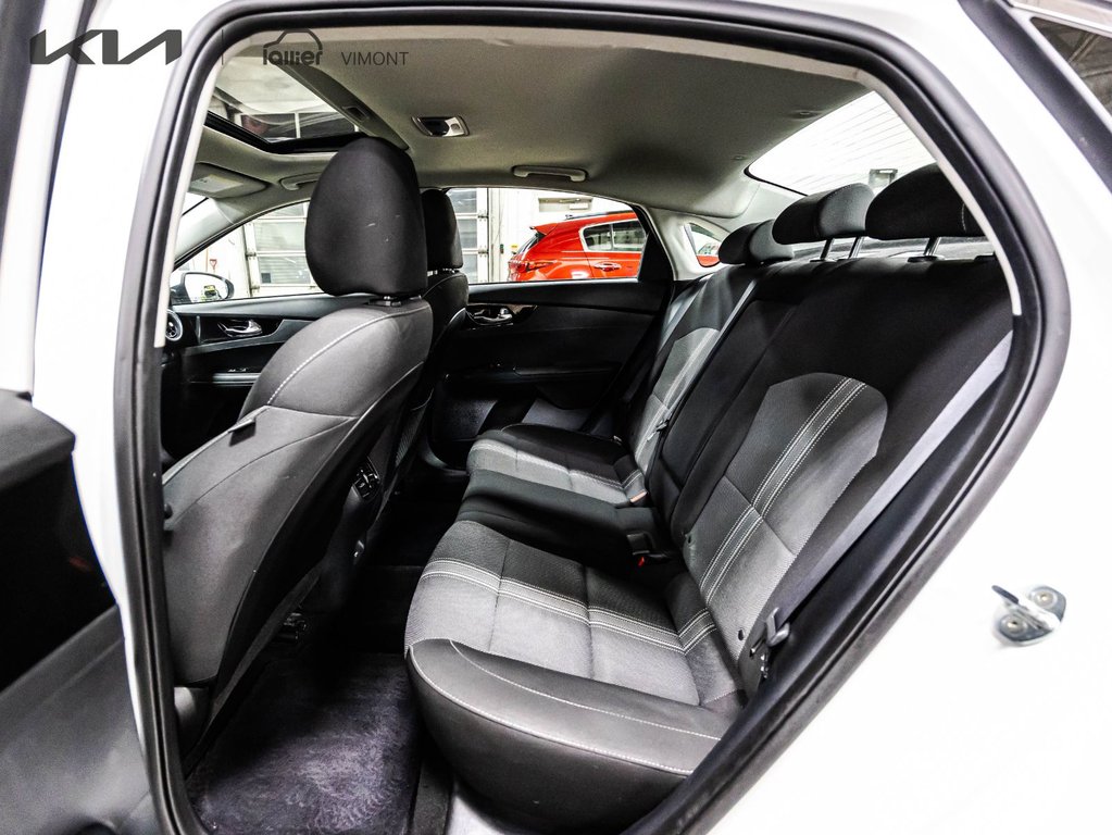 Kia Forte EX+ 2022 à Montréal, Québec - 10 - w1024h768px