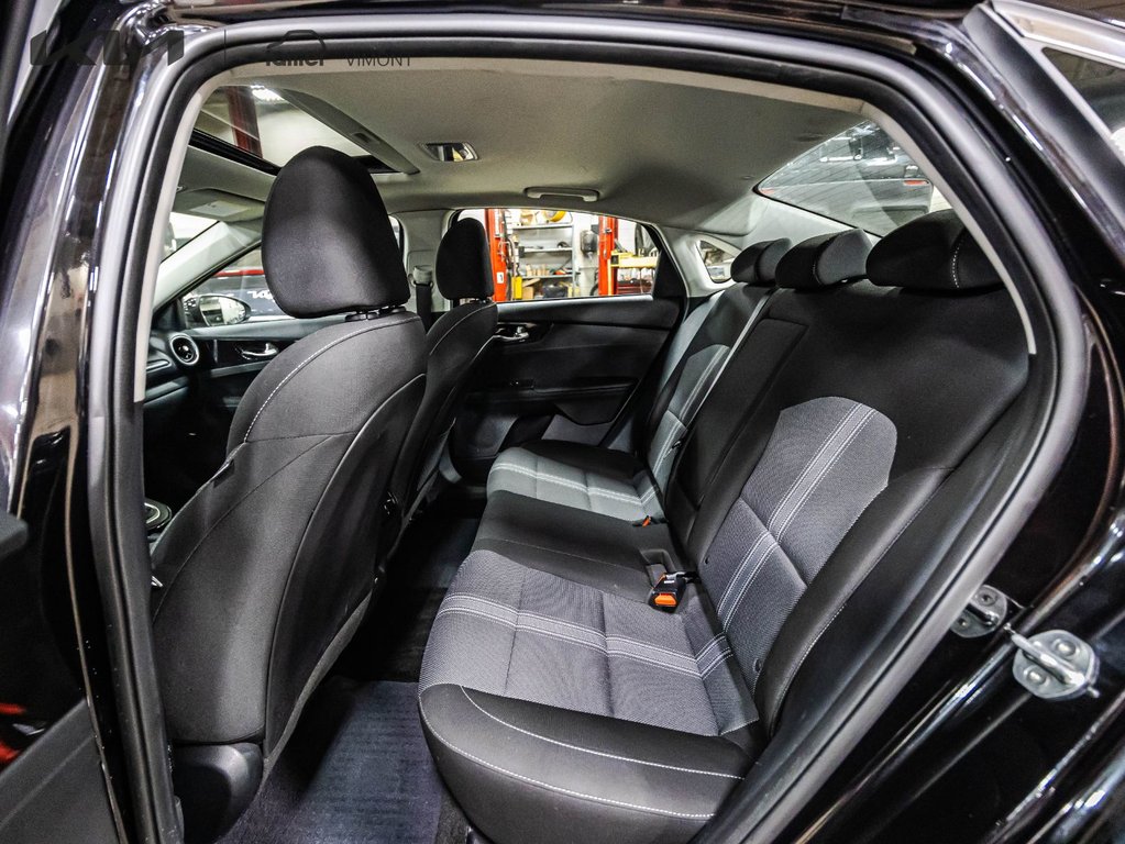 Kia Forte EX+ 2022 à Montréal, Québec - 10 - w1024h768px