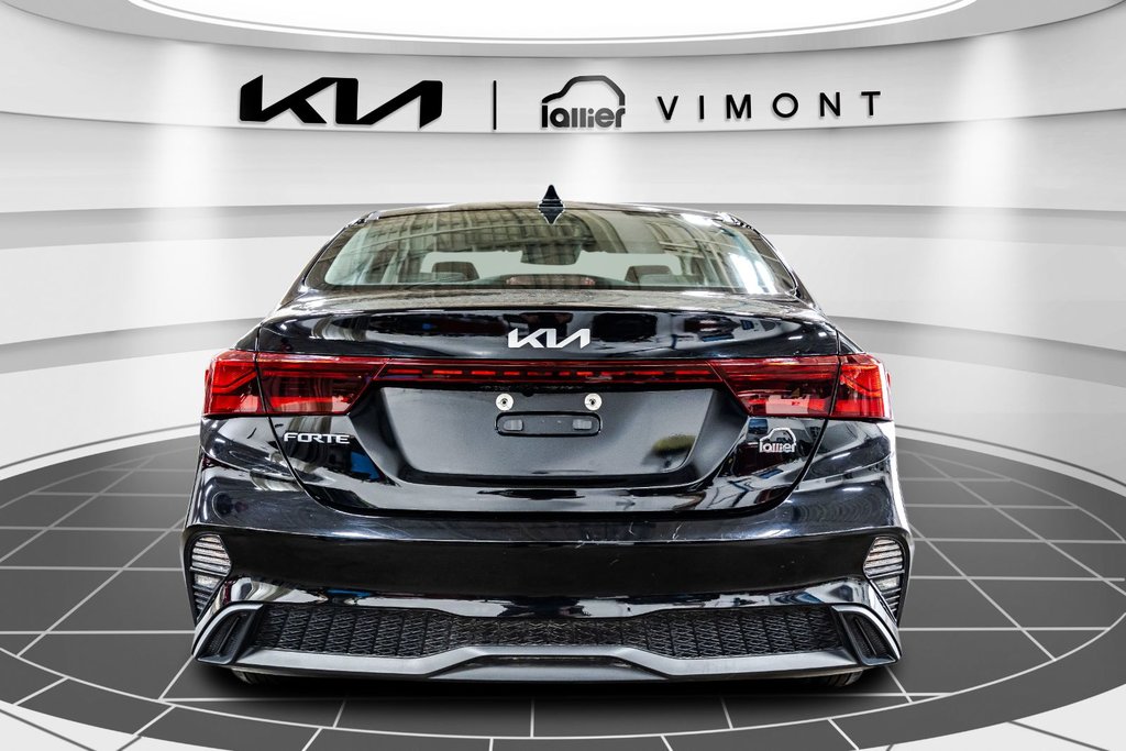 Kia Forte LX 2023 à , Québec - 14 - w1024h768px