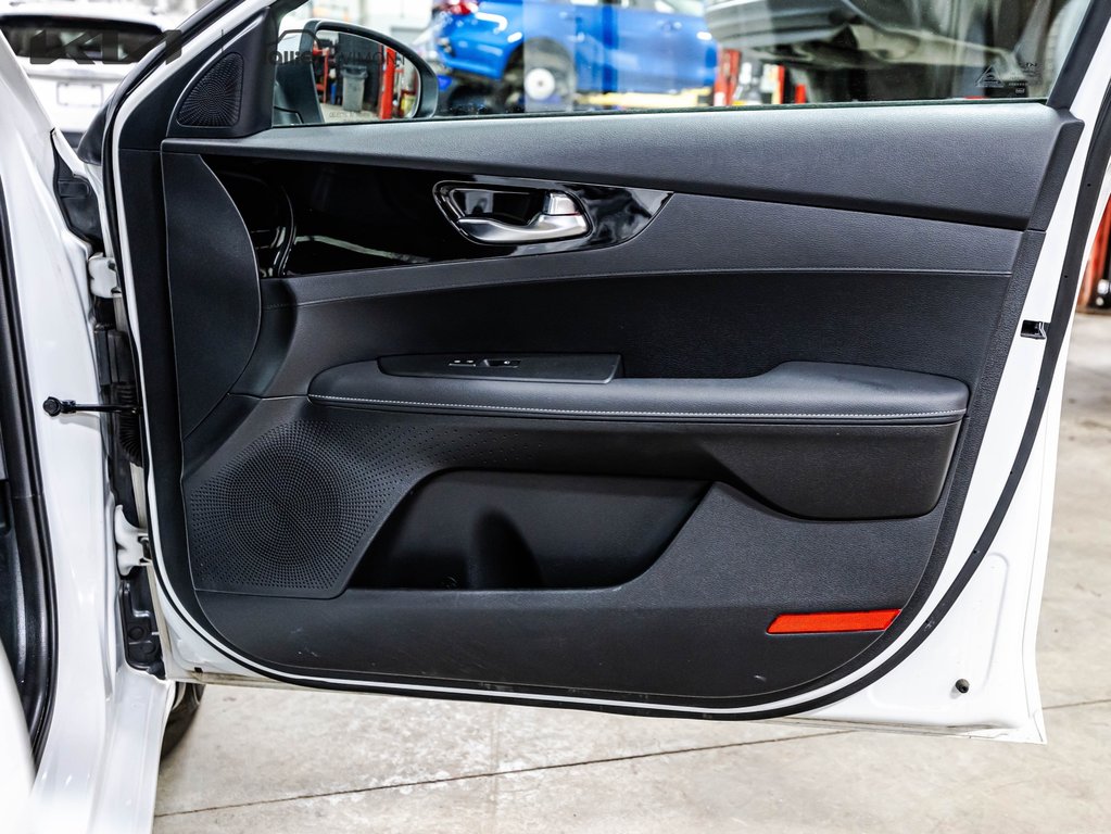 Kia Forte EX 2023 à , Québec - 16 - w1024h768px