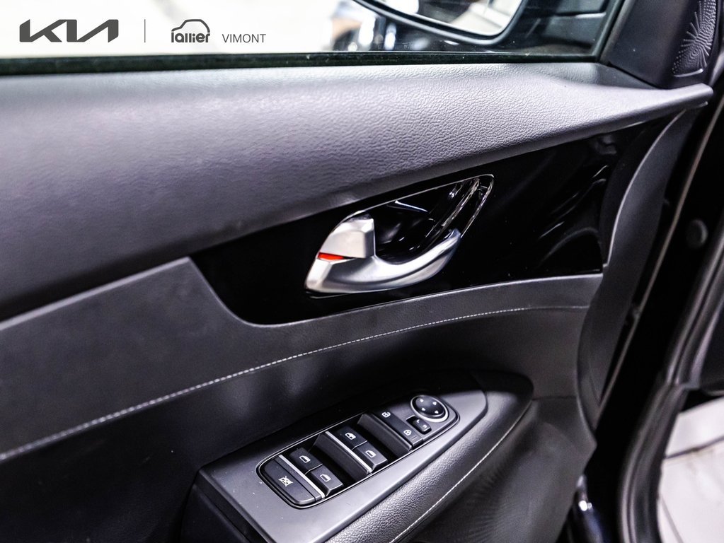 Kia Forte EX 2023 à , Québec - 11 - w1024h768px