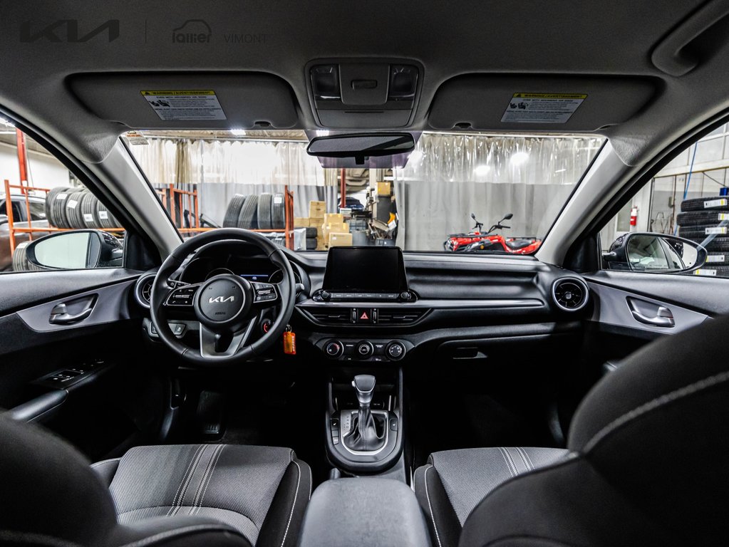 Kia Forte LX 2023 à , Québec - 12 - w1024h768px