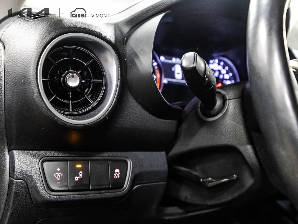 Kia Forte EX 2023 à Montréal, Québec - 23 - w1024h768px