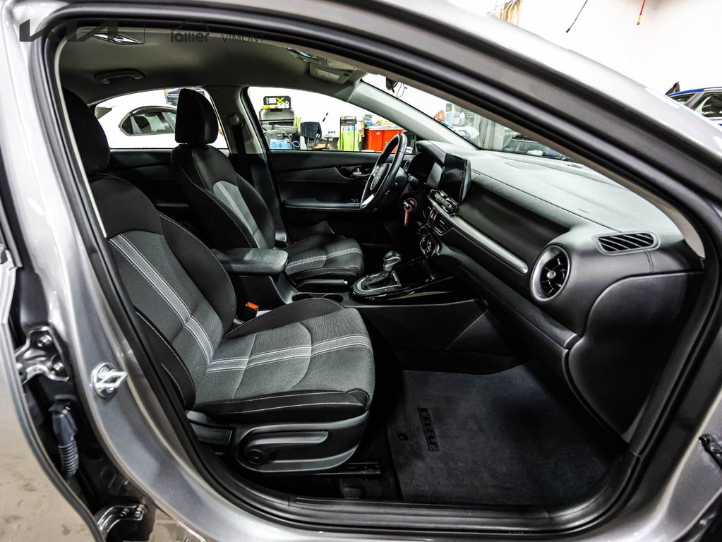 Kia Forte EX 2023 à Montréal, Québec - 11 - w1024h768px