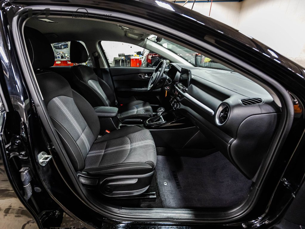 Kia Forte EX 2023 à Montréal, Québec - 11 - w1024h768px