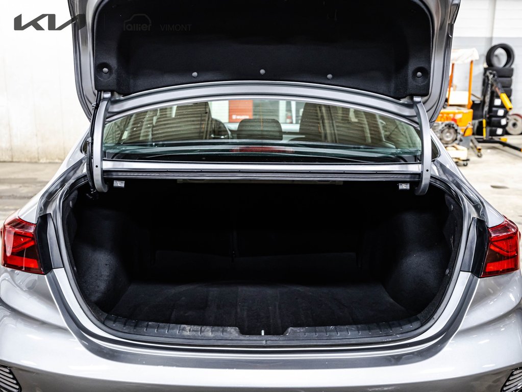 Kia Forte EX 2024 à Montréal, Québec - 24 - w1024h768px