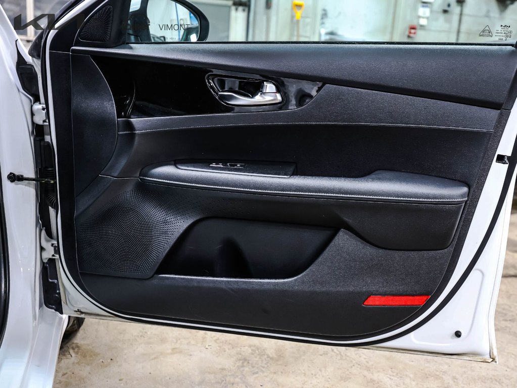 Kia Forte EX 2024 à Montréal, Québec - 22 - w1024h768px