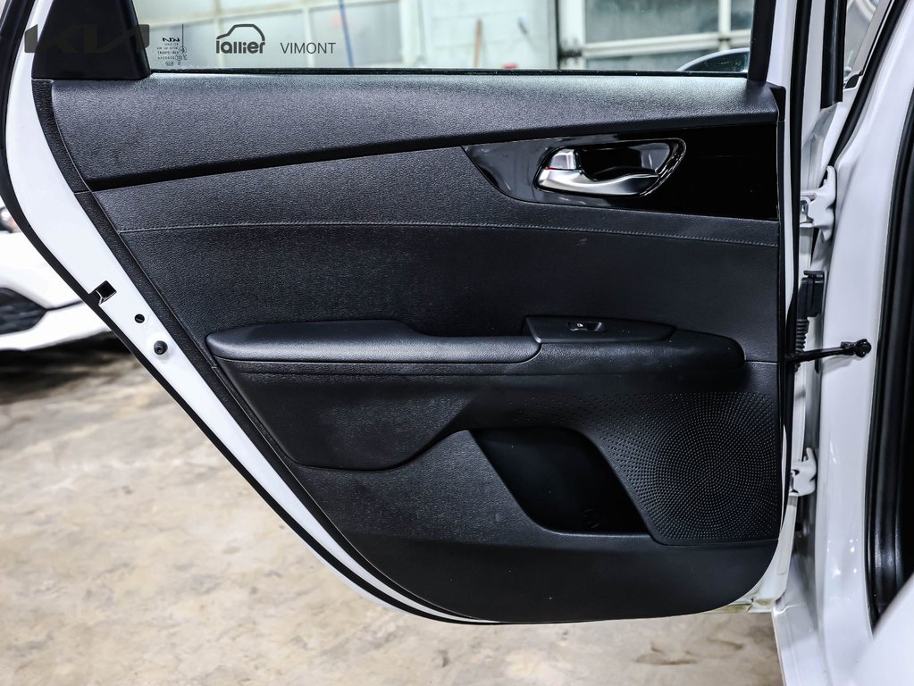 Kia Forte EX 2024 à Montréal, Québec - 26 - w1024h768px