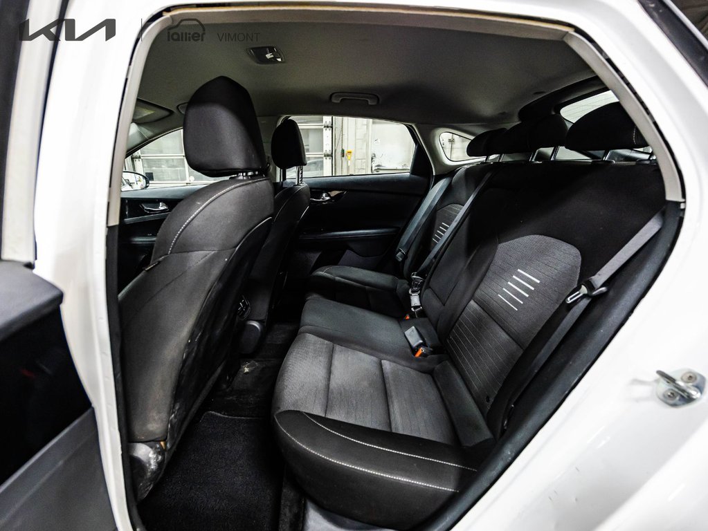 Kia Forte5 EX 2021 à , Québec - 10 - w1024h768px