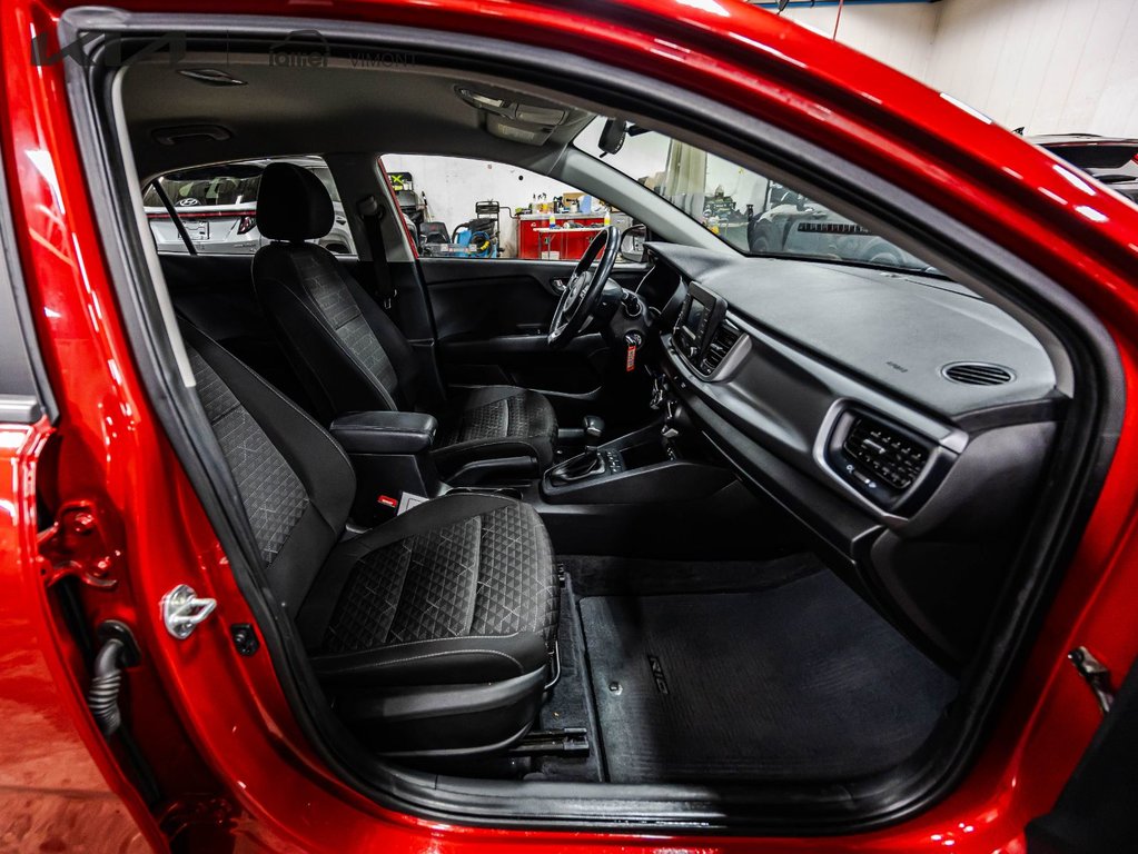 2020 Kia Rio 5-door LX+ in Montréal, Quebec - 11 - w1024h768px