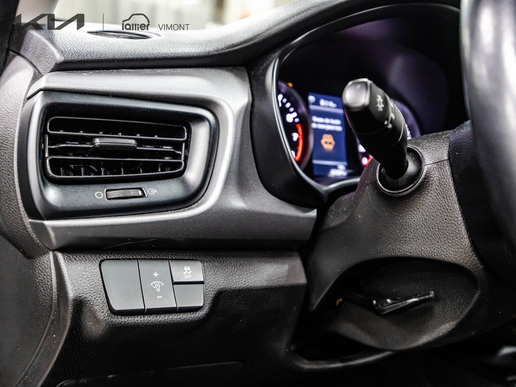 2022 Kia Rio 5-door LX PREMIUM in Montréal, Quebec - 24 - w1024h768px