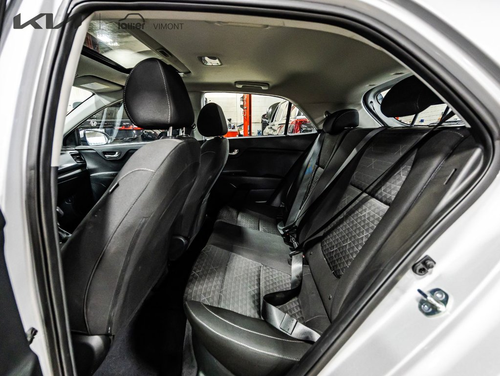 Kia Rio 5-door LX PREMIUM 2023 à , Québec - 8 - w1024h768px